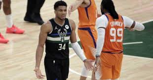 Nba 總決賽 ，是爭奪 nba 最高榮譽 nba總冠軍 的賽事，1986年前稱 nba世界冠軍系列賽 ，也是 nba季後賽 的最後一輪比賽，每年6月初舉行，由東部冠軍對陣西區冠軍。 3yzfbdg4hmmsom