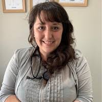 Mandy Lyons's Instagram, Twitter & Facebook