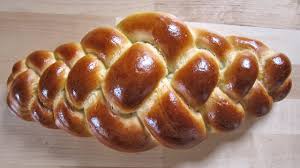 An einem warmen ort abgedeckt stehen lassen. Einfacher Hefezopf Mit 4 Strangen Flachen Vierstrangzopf Flechten Braiding With 4 Stands Youtube