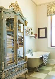 Shabby chic decor is all about aged furniture and soft, fading fabrics. Shabby Chic Deko Fur Eine Romantische Note In Ihrem Zuhause Schicke Bader Shabby Chic Badezimmer Haus Deko