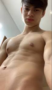 Punheta do Influencer Matheus Farias Pelado e Gozando - Famosos Nus