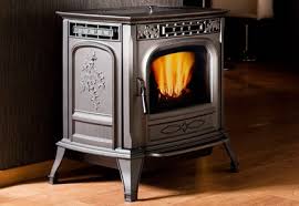 Suite à divers recherches et démarches, nous hésitons sur deux marques : Comparatif Et Guide D Achats Des Meilleurs Poeles A Granules