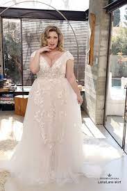 Check spelling or type a new query. Vollkommen Braut Willkommen Bei Deiner Brautboutique Fur Curvy Hochzeitskleider