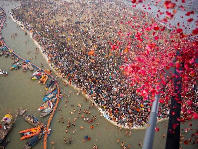 Mahakumbh 2025: महाकुंभ जा रहे हैं तो प्रयागराज की इन 5 जगहों को एक्‍सप्‍लोर करना न भूलें| Zee Business Hindi