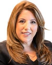 Sarah Beech's Instagram, Twitter & Facebook