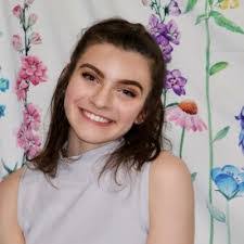 Isabelle George's Instagram, Twitter & Facebook