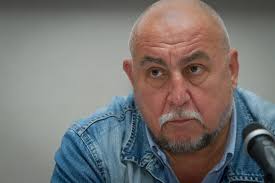 Bylo mu 71 let a několik měsíců bojoval s leukémií. Herec Andy Hryc Opat Vstupuje Do Politiky Stranu Prevzal Po Pcolinskom A Prezradil Aj Dovod Webnoviny Sk