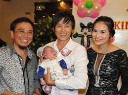 Hoài linh luôn được xem là gương mặt bảo chứng cho phòng vé, khi bất cứ phim nào có sự góp mặt của anh đều đạt doanh thu ổn định. Sá»± Tháº­t Danh Hai Hoai Linh Co Bao Nhieu Con Nuoi Va Con Ä'áº»