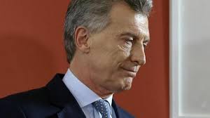 Vacaciones forzadas, sueldos en cuotas, fábricas con candado y remarcación  del 30% en supermercados