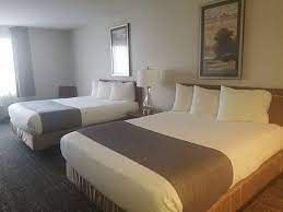 Efectivamente, en shilo inn suites salem han dispuesto mamparas de protección en la zona de recepción, como medida adicional sanitaria. Shilo Inns Salem Ab 79 1 0 6 Bewertungen Fotos Preisvergleich Or Tripadvisor