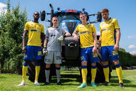 Stvv heeft de uitgaande transfer van pol garcía definitief afgerond. Stvv Facebook