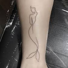Tattoo Ideen Fur Frauen Und Manner Diese Designs Liegen Im Trend Tattoo Ideen In 2020 Tattoos Mermaid Tattoos Inspirational Tattoos