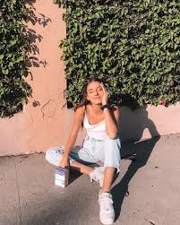 While a picture can tell a thousand words, words can enhance a picture by telling a story, providing about how he followed her home, but likely took the photo because she thought he was cute (just look at the instagram caption character limit is 2,200 characters. Olivia On Instagram Obsessed With My Perfectilusa Vitamins I Ve Been Taking For My Hair Skin Photoshoot Poses Girl Photography Poses Cute Instagram Pictures