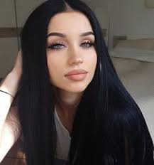 Gli occhi verdi, marroni o . 18 Idee Su Occhi Azzurri E Capelli Neri Capelli Neri Capelli Idee Per Capelli