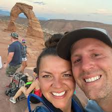 😱TERRIFYING BEAR ATTACK IN KENAI, ALASKA 😱 Ariean Fabrizio Colton, a  36-year-old mother of three and nurse, was brutally attacked by a brown  bear during a pre-dawn jog near her home on