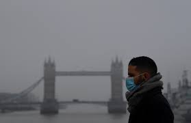 في زمن كورونا قد يضطر الحبيبان لالتزام مسافة بسبب إصابة أحدهما بالفيروس أو لمجرد التحوط. Ù„Ù‚Ø§Ø­ ÙƒÙˆØ±ÙˆÙ†Ø§ ÙŠÙˆÙ… Ø§Ù„Ù†ØµØ± Ø¨Ø¯Ø¡ Ø¹Ù…Ù„ÙŠØ§Øª Ø§Ù„ØªÙ„Ù‚ÙŠØ­ Ø¶Ø¯ ÙƒÙˆØ±ÙˆÙ†Ø§ ÙÙŠ Ø¨Ø±ÙŠØ·Ø§Ù†ÙŠØ§
