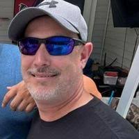 Robert Bouteiller's Instagram, Twitter & Facebook