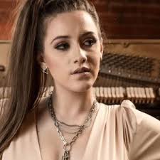 Maggie Baugh Drops Stirring Piano Version Of “Drinking to the Broken  Hearts”