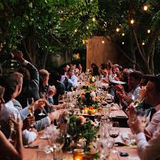 Who Sits At The Head Table During The Wedding Reception