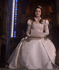 Her older sister, kaitlin riley, is also an actress. Young Snow White Once Upon A Time Playedby Madison Bailey Fantasy Dress Fashion Tv School Dance Dresses