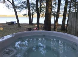 Tub lake is close to crossroads community church. 10 Romantic Cabins In Michigan Perfect For A Honeymoon