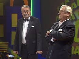 Vystudoval na famu obor filmová a televizní publicistika a v roce 1967 začal pracovat v československé televizi, kde se saskií. Xs4dsapjp Tv0m