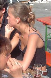 Public Nipple Slips Downblouse - XXXPornoZone.com