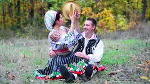 Descarca capitanescu maria, cautare capitanescu maria, manele cu capitanescu maria, manele noi capitanescu maria. Mariana Ionescu CÄƒpitÄƒnescu Pe Poteca Din PÄƒdure Videoclip Oficial Youtube