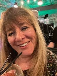 Paula Booth's Instagram, Twitter & Facebook