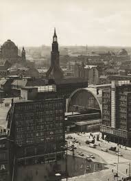 Anfang 1960er Ost Berlin Blick Vom Alexanderplatz Auf Marienviertel Fernsehturm Berlin Berlin Geschichte Berlin Hauptstadt