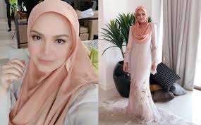 Baju raya kallista by siti nurhaliza. Siti Nurhaliza Hadir Beri Penerangan Kepada Majlis Penasihat Kerajaan Artikel Gempak