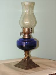 Small Souvenir Table Lamp By Lithgow Lamps Nsw Kookaburra Figures Lamp Antique Lamps Oil Lamps