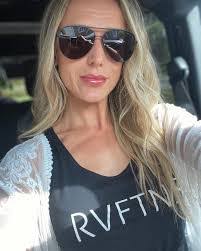 Heather Bott's Instagram, Twitter & Facebook