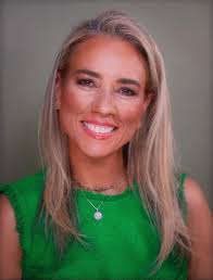 Ingrid Emmons's Instagram, Twitter & Facebook