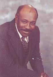 Ronnie Chestnutt's Instagram, Twitter & Facebook