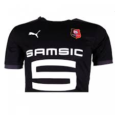 Le stade rennais compte bien profiter de la descente du nîmes olympique pour faire ses emplettes. Maillot Entrainement Stade Rennais Noir 2020 21 Sur Foot Fr