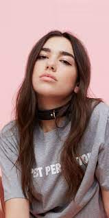 Do you want dua lipa wallpapers? Amazing Wallpaper Brunette Singer Pretty And Brunette Dua Lipa Wallpaper Wallpaper Models Frisuren Frisur Ideen
