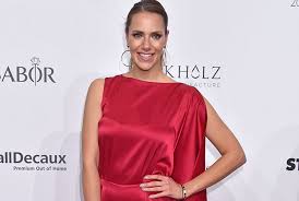 Created by kaylabiggsa community for 1 year. Esther Sedlaczek Sven Martineks Tochter Wechselt Zur Sportschau Die