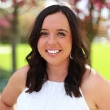 Stephanie Hipp's Instagram, Twitter & Facebook