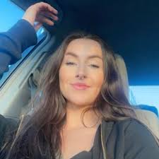 Mary Grace Lesniak (@MGLesniak)