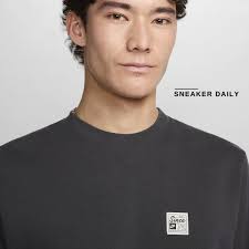 Áo Nike Sportswear Men's Perineneck French Terry Sweatshirt HF5535-070