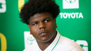 Grady Jarrett Goes Viral in Workout Video With Bears Teammates