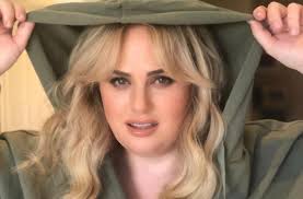 Rebel wilson's new boyfriend, jacob busch, is a major hunk with a big heart. Bikin Pangling Rebel Wilson Berhasil Turunkan Berat Badan Hingga 20 Kg Matamata Com