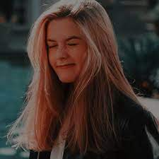 The original characters were created by amy heckerling, writer and director of the film. Locks Edit S Clueless Aesthetic Cher Clueless Clueless Fashion