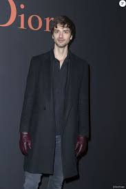 David Jarre Au Defile Dior Homme Au Grand Palais A Paris Le 21 Janvier 2017 C Olivier Borde Bestimage Purepeople Synthesizers, midi devices, rythm site dedicated to jean michel jarre's universe of beautiful music, and outstanding concerts. david jarre au defile dior homme au