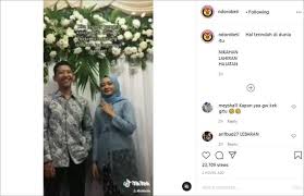 Menikah bukan sekedar mengikat dua insan, namun dua keluarga untuk menyambung tali silaturahmi. 2 Kali Ketemu Langsung Lamaran Kisah Pasangan Ini Bikin Gemas Berjamaah
