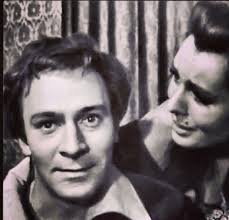 June Tobin actress, Christopher Plummer, actor, escena, pelicula, film,  hamlet at Elsinore 1964, Peter Luke, bbc