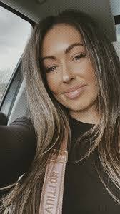 Amanda Drinnon's Instagram, Twitter & Facebook