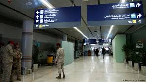 أعلنت جماعة أنصار الله (الحوثية) في اليمن اليوم الأحد عن استهدافها قاعدة الملك خالد الجوية بخميس مشيط بطائرة مسيرة، فيما أعلن التحالف العربي عن صده هذ الهجوم. Ø§Ù„Ø³Ø¹ÙˆØ¯ÙŠØ© ØªØ³Ù…Ø­ Ù„Ù„Ù…ØªØ²ÙˆØ¬ÙŠÙ† Ù…Ù† ØºÙŠØ± Ø§Ù„Ø³Ø¹ÙˆØ¯ÙŠÙŠÙ† Ø¨Ø§Ù„Ø³ÙØ± Ø¹Ø¨Ø± Ø§Ù„Ù…Ù†Ø§ÙØ° Ø£Ø®Ø¨Ø§Ø± Dw Ø¹Ø±Ø¨ÙŠØ© Ø£Ø®Ø¨Ø§Ø± Ø¹Ø§Ø¬Ù„Ø© ÙˆÙˆØ¬Ù‡Ø§Øª Ù†Ø¸Ø± Ù…Ù† Ø¬Ù…ÙŠØ¹ Ø£Ù†Ø­Ø§Ø¡ Ø§Ù„Ø¹Ø§Ù„Ù… Dw 24 02 2021