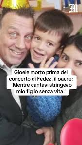 Rocco Hunt e l'amico che ha urlato 'si na pret'